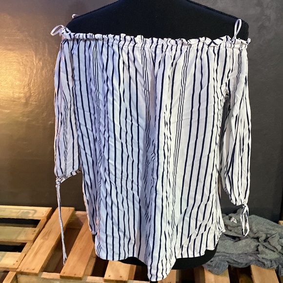 F & F. 
US size 8 - Picture 7 of 7